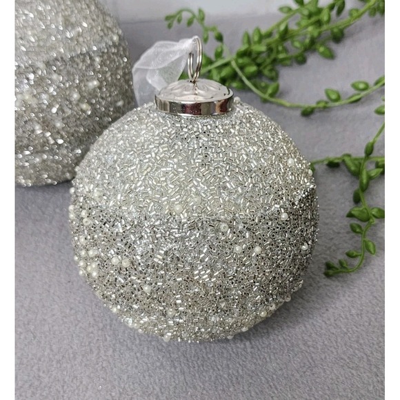 Silver Glitter Beads & Pearls Glass Ball Kugel Christmas Ornaments 4 Pc 5" - Picture 3 of 9